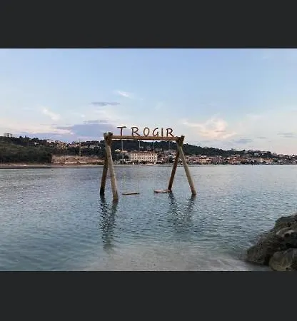 Good Vibes 别墅 特罗吉尔