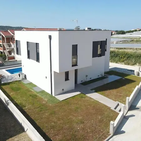 Villa Good Vibes
